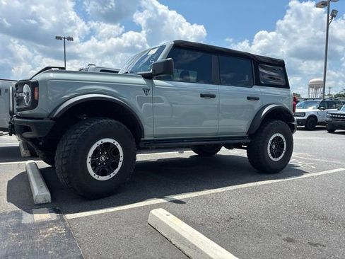 Used 2023 Ford Bronco 4-Door w/ Sasquatch Package AWD/4WD image 1