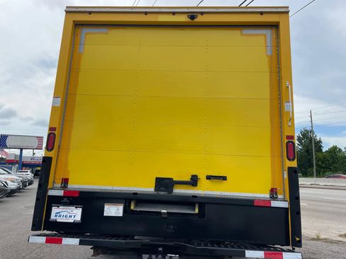 Used 2021 GMC Savana 3500 Extended w/ Power Convenience Package image 5