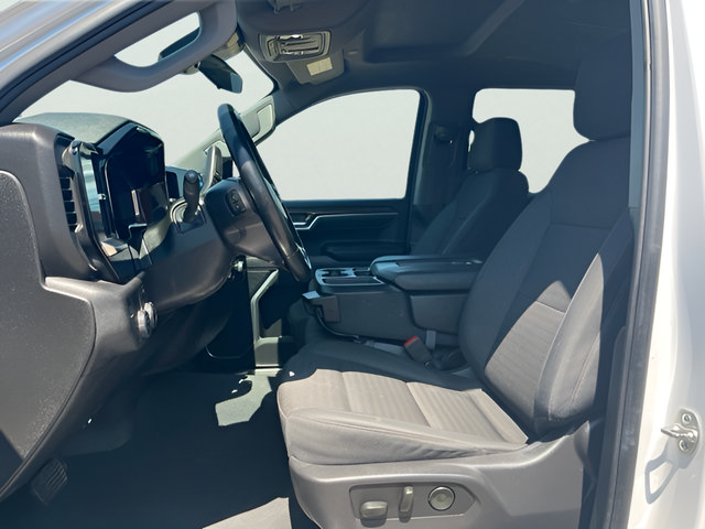 Used 2025 Chevrolet Silverado 1500 LT RWD image 14