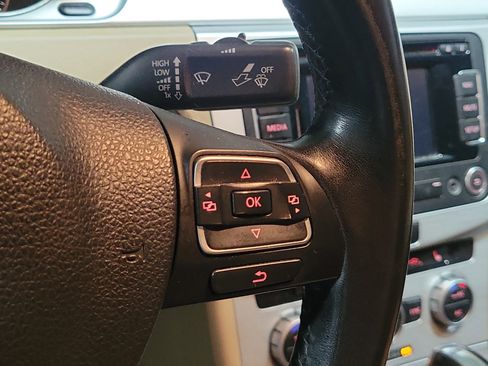 Used 2013 Volkswagen CC Sport Plus image 25