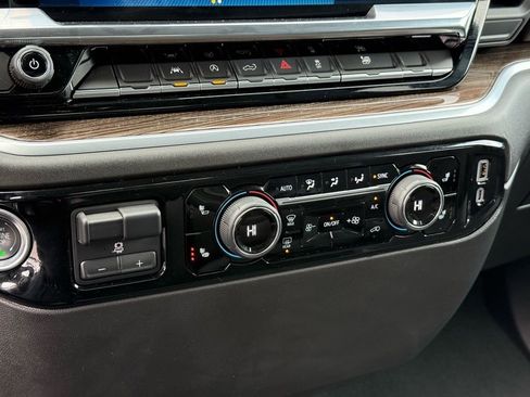 Used 2025 Chevrolet Silverado 1500 LT image 26