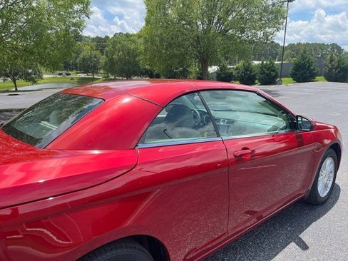 Used 2009 Chrysler Sebring Touring w/ Electronics Convenience Group image 18