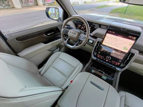 Used 2025 GMC Yukon Denali w/ LPO, Floor Liner Package RWD image 42