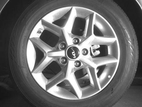 Used 2025 Kia Soul LX w/ LX Technology Package FWD image 14