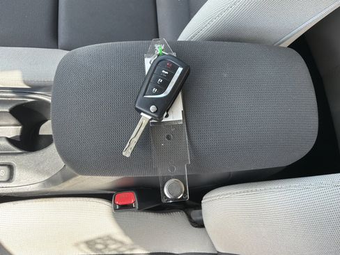 Used 2024 Toyota Corolla LE image 40