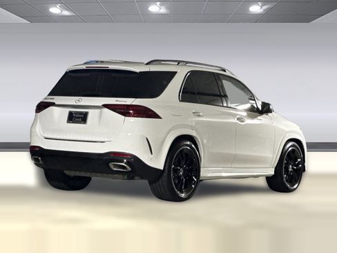 New 2026 Mercedes-Benz GLE 580 4MATIC image 8