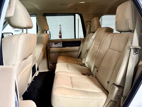 Used 2015 Ford Expedition XLT RWD image 18