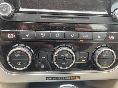 Used 2012 Volkswagen Passat 2.5 SE image 25