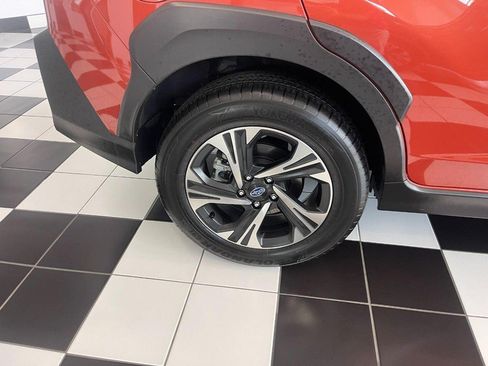 Used 2025 Subaru Crosstrek 2.5i Premium AWD/4WD image 8