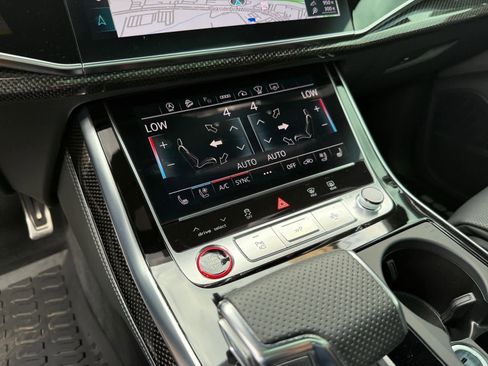 Used 2023 Audi SQ8 Prestige AWD/4WD image 20
