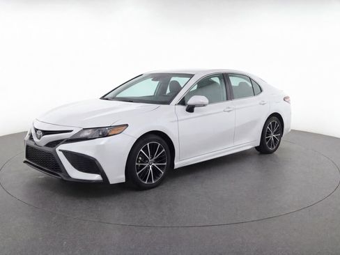 Used 2022 Toyota Camry SE w/ Carpet Mat Package (TMS) FWD image 35