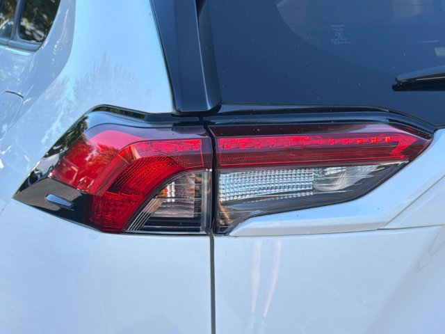 Used 2023 Toyota RAV4 LE AWD/4WD image 11