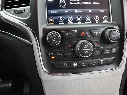 Used 2018 Jeep Grand Cherokee Limited RWD image 15