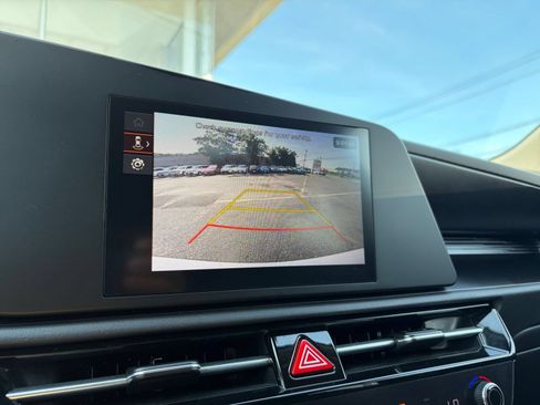 Used 2026 Kia Niro LX FWD image 22