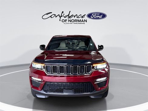 Used 2025 Jeep Grand Cherokee Limited image 2