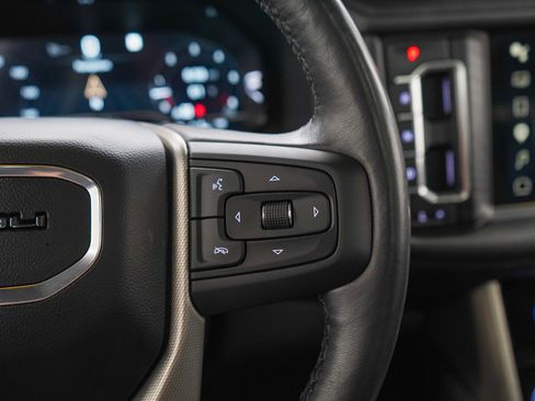 Used 2022 GMC Yukon XL Denali AWD/4WD image 28