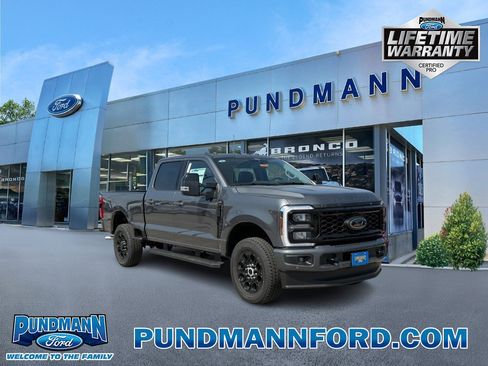 New 2026 Ford F250 Lariat w/ Black Appearance Package image 1
