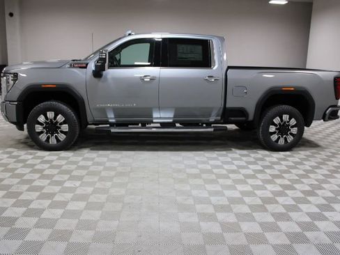 New 2026 GMC Sierra 2500 Denali w/ Denali Reserve Package image 9