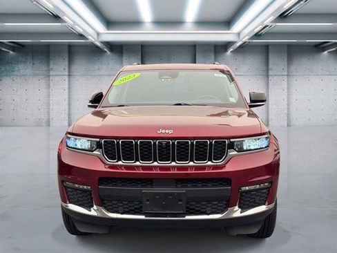 Used 2023 Jeep Grand Cherokee L Limited w/ Luxury Tech Group II AWD/4WD image 3