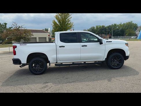 Used 2025 Chevrolet Silverado 1500 Custom Trail Boss w/ Turbomax Blackout Package AWD/4WD image 53
