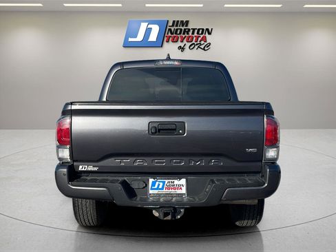 Used 2020 Toyota Tacoma TRD Off-Road image 6