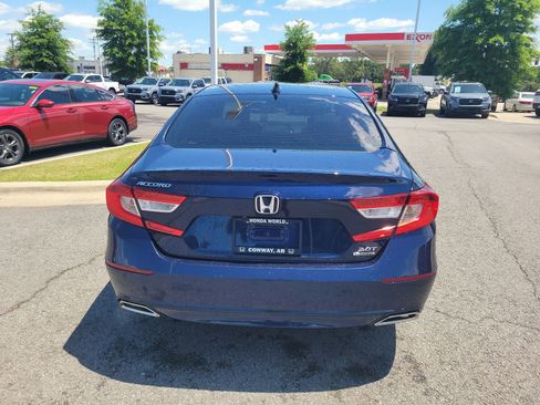 Used 2019 Honda Accord Touring image 4