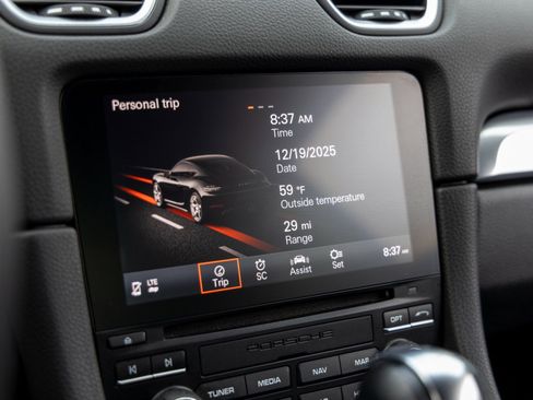 Used 2018 Porsche 718 Cayman S image 36