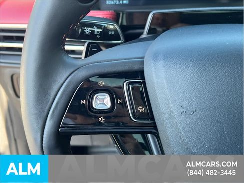Used 2025 Lincoln Corsair Reserve w/ Equipment Group 202A AWD/4WD image 30