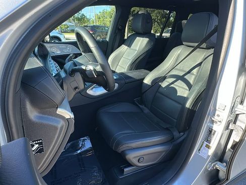 Used 2024 Mercedes-Benz GLS 450 4MATIC image 30