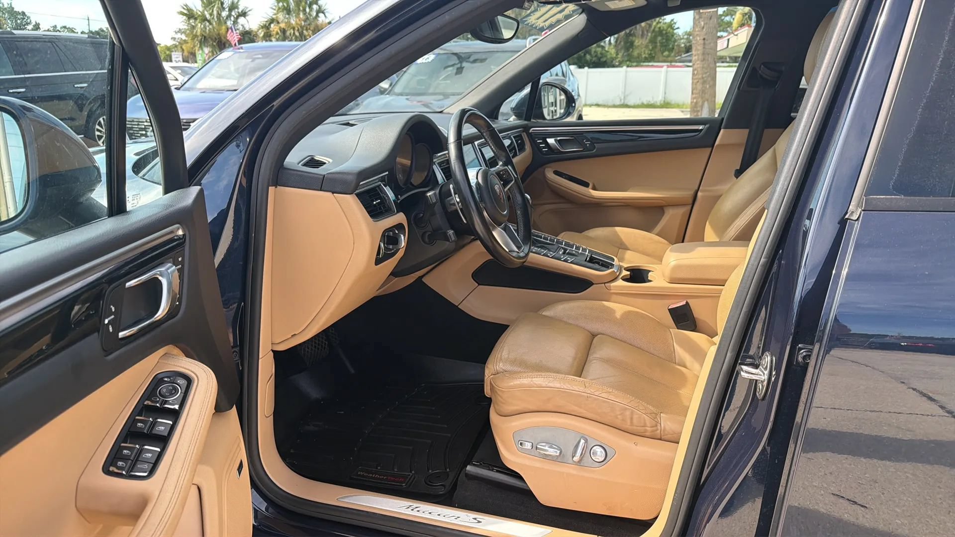 Used 2017 Porsche Macan S AWD/4WD image 18