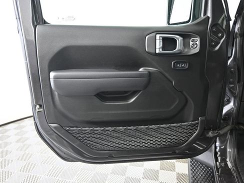 Used 2024 Jeep Wrangler Unlimited Rubicon w/ Dual Top Group AWD/4WD image 18