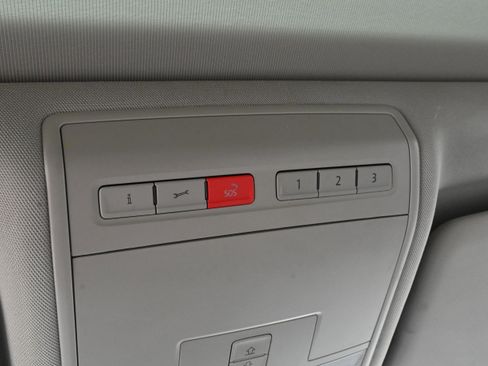 Used 2019 Volkswagen Atlas SE FWD image 34