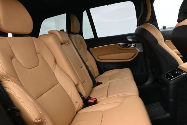 Used 2023 Volvo XC90 T8 Ultimate AWD/4WD image 33