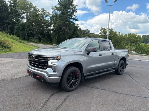 Used 2024 Chevrolet Silverado 1500 RST w/ Redline Edition AWD/4WD image 4