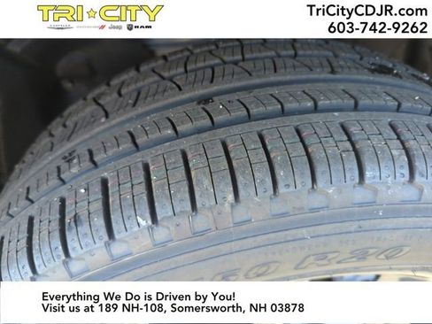 New 2025 Jeep Grand Cherokee Limited image 27