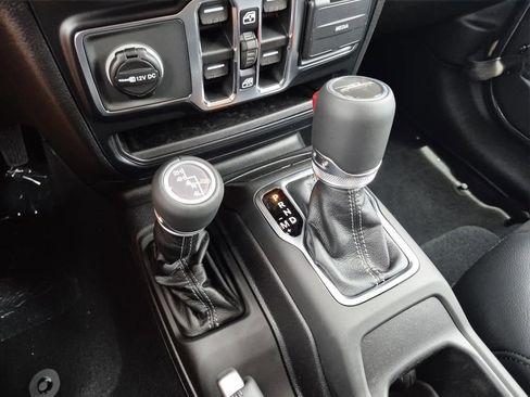 New 2026 Jeep Gladiator Sport AWD/4WD image 23