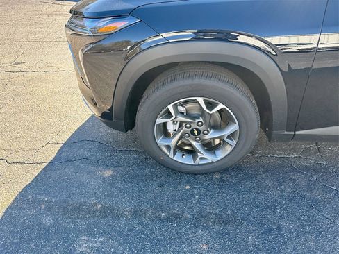 New 2026 Chevrolet Trax LT image 12