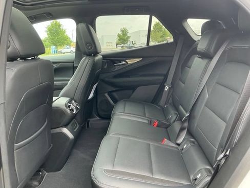 Used 2024 Chevrolet Blazer EV LT AWD/4WD image 34