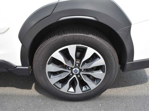 Used 2023 Subaru Outback Touring AWD/4WD image 8