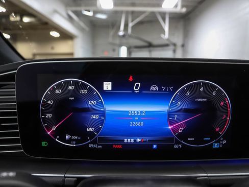 Used 2024 Mercedes-Benz GLE 450 4MATIC image 14