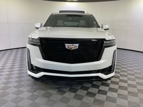 Certified 2022 Cadillac Escalade Sport w/ Touring Package AWD/4WD image 2