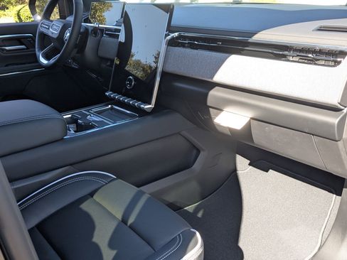 New 2026 GMC Sierra EV Elevation image 25