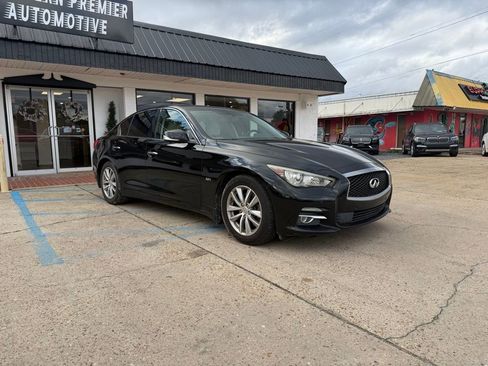 Used 2017 INFINITI Q50 3.0t Premium w/ Driver Assistance Package image 3
