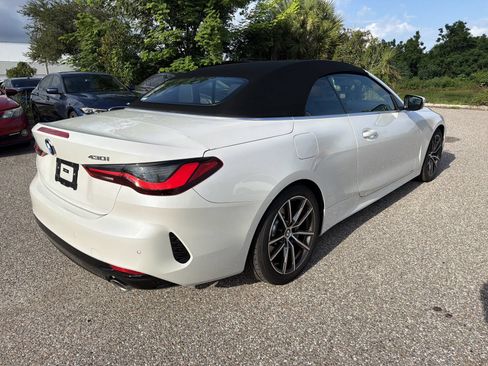 Used 2025 BMW 430i Convertible w/ Premium Package RWD image 4