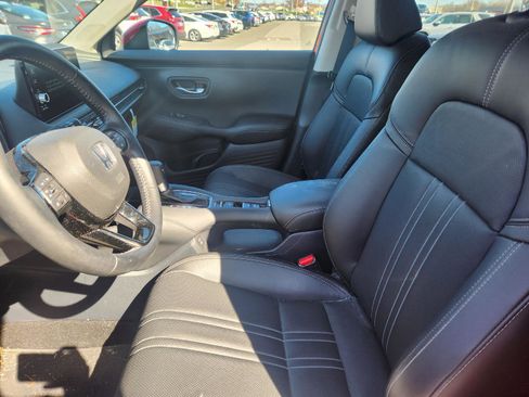 Used 2025 Honda HR-V EX-L image 6