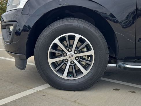 Used 2020 Ford Expedition Max XLT w/ Equipment Group 202A RWD image 22