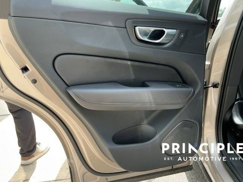Certified 2023 Volvo XC60 B5 Plus w/ Protection Package Premier FWD image 30