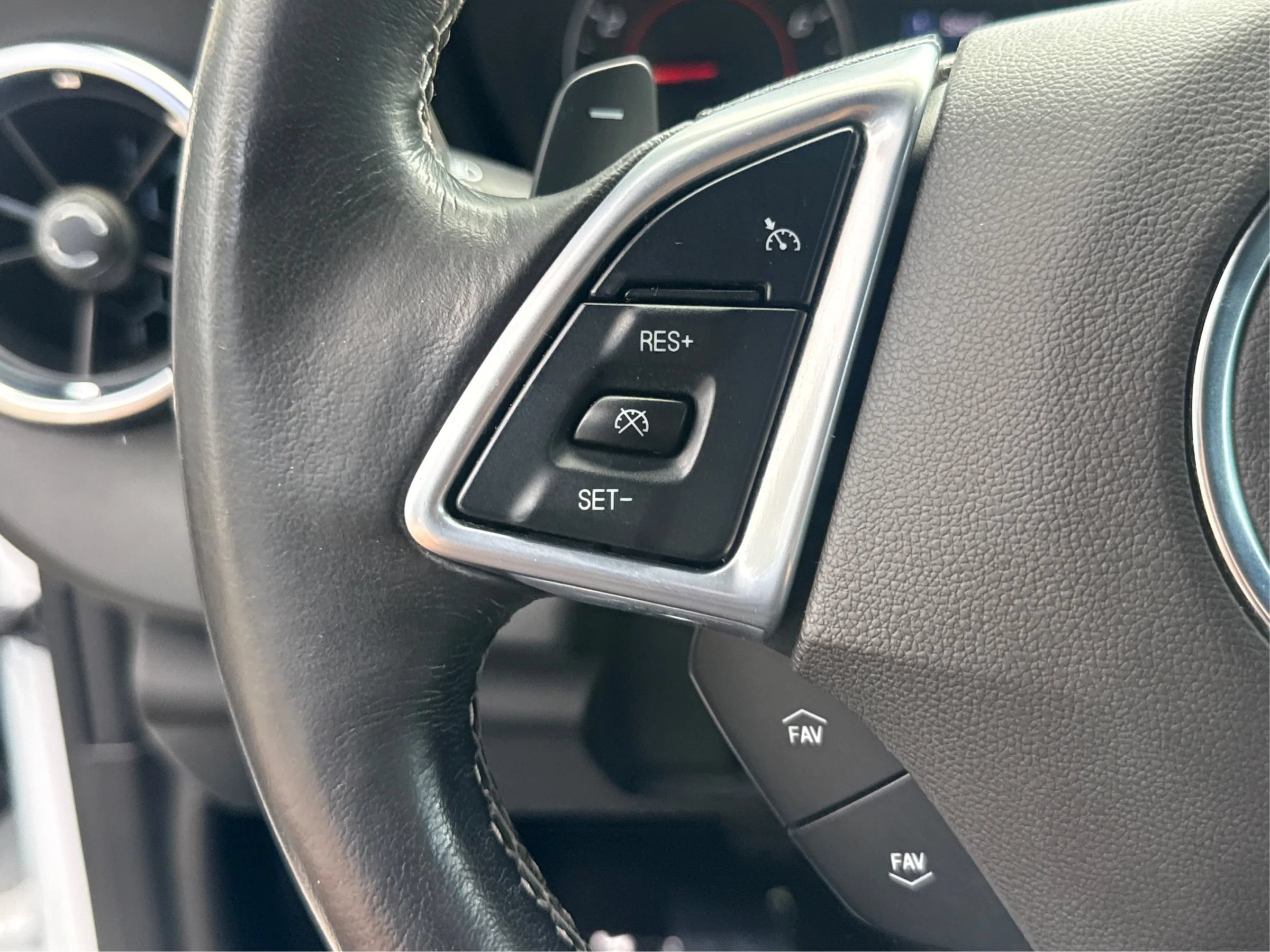 Used 2021 Chevrolet Camaro LS RWD image 33