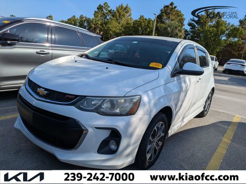 Used 2017 Chevrolet Sonic LT image 1