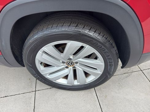 Used 2022 Volkswagen Atlas Cross Sport SE image 7